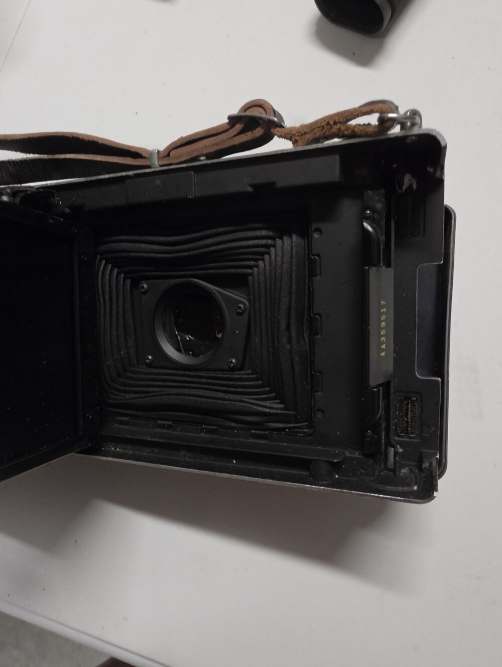 Vintage Polaroid Automatic 100 Land Camera Carry Case, Flash, Etc. NOT TESTED! - Picture 8 of 10